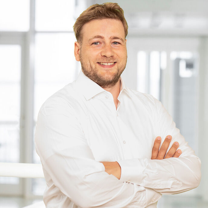 Dr. med. Nils Marschalek