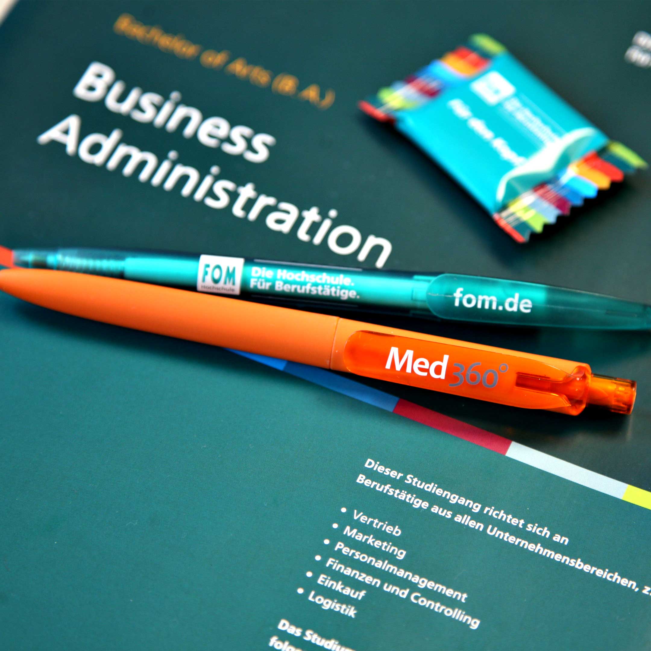 Duales Studium in Kooperation mit der FOM Hochschule für Oekonomie & Management 